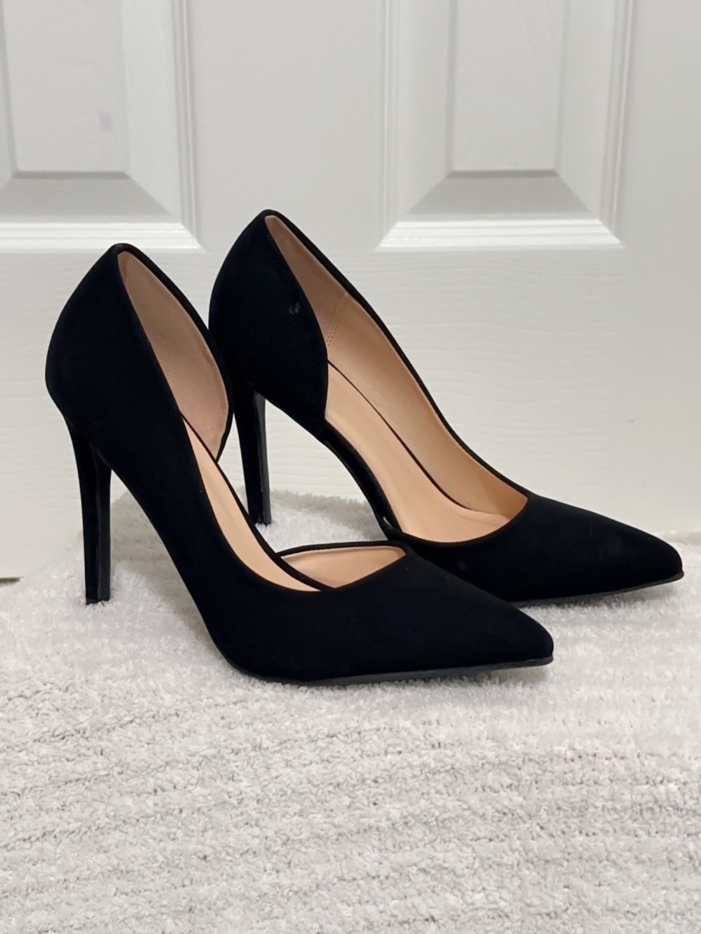 Delicious Black Pointed-Toe Stiletto Suade Heels - Picture 7 of 12